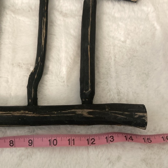 Distressed Farmhouse Wooden Ladder - Picture 5 of 6